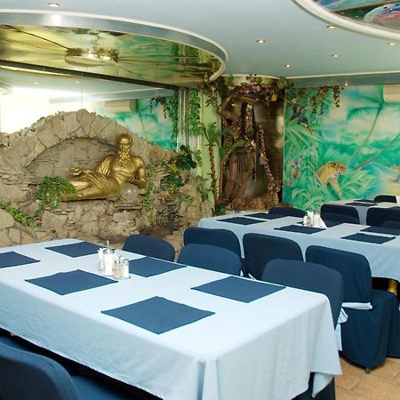 Galitsiya Hotel 리비프 외부 사진